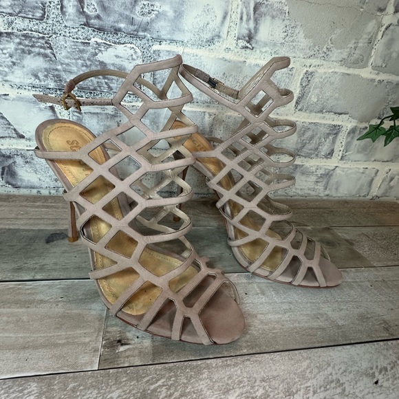 Schutz Juliana Caged Heel Nude - Picture 9 of 9